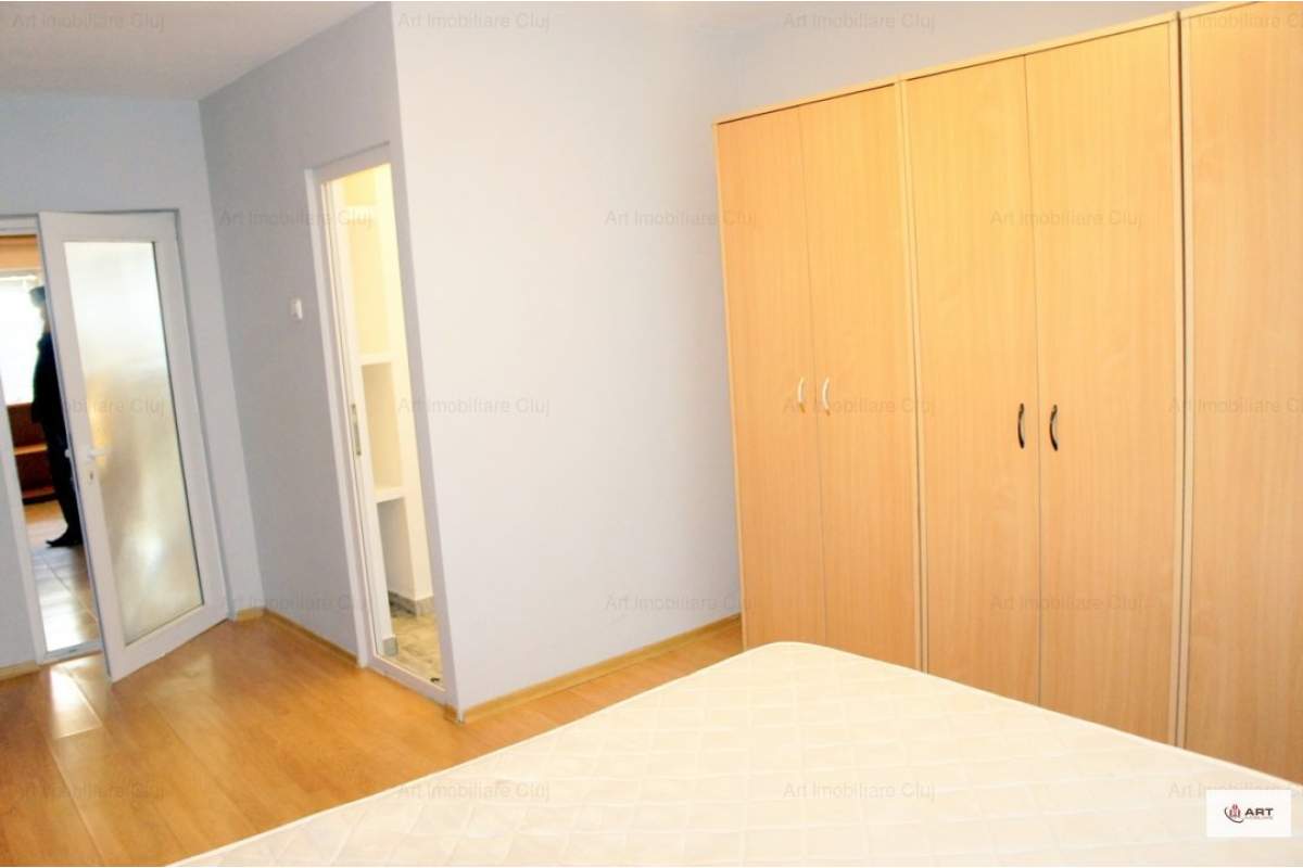 3 camere, (dormitoare), decomandat, mobilat modern, in Zorilor, strada Padurii