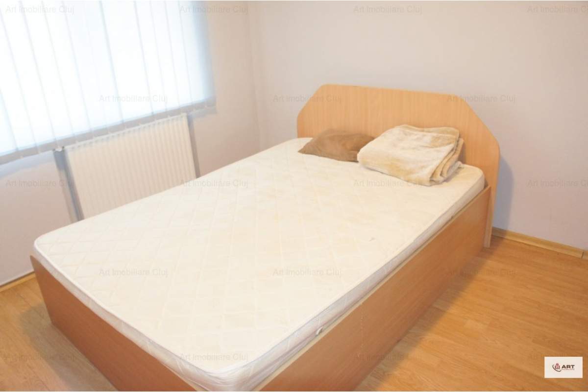 3 camere, (dormitoare), decomandat, mobilat modern, in Zorilor, strada Padurii