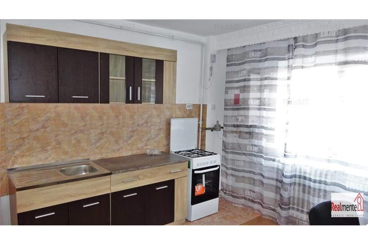  Apartament 2 camere, 60 mp, Cetate, etaj 2