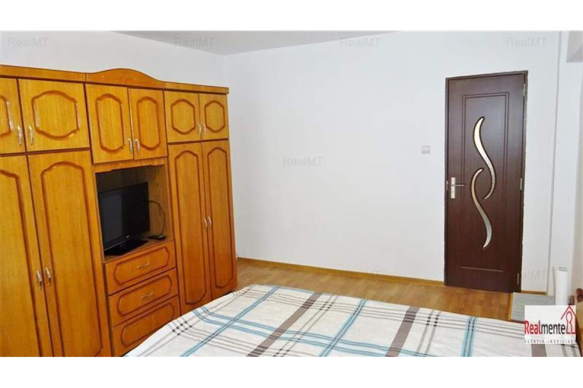  Apartament 2 camere, 60 mp, Cetate, etaj 2