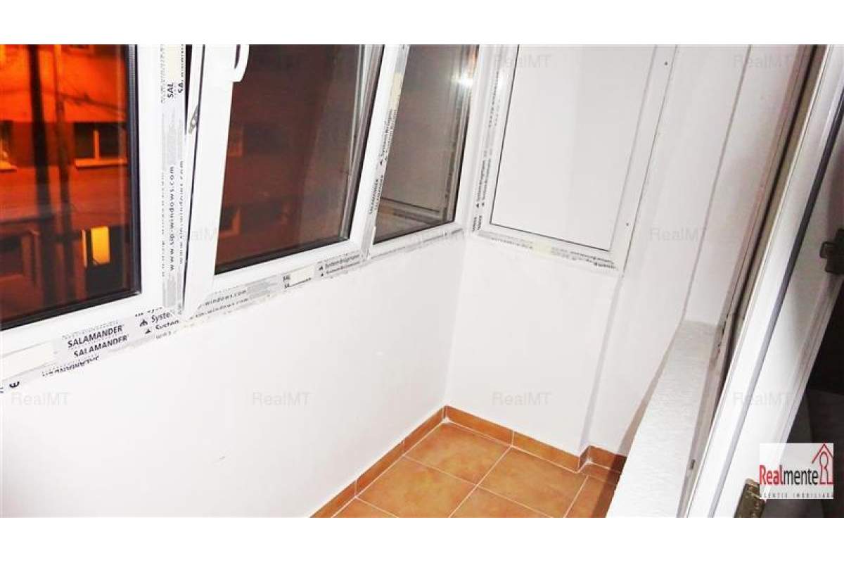  Apartament 2 camere, 60 mp, Cetate, etaj 2