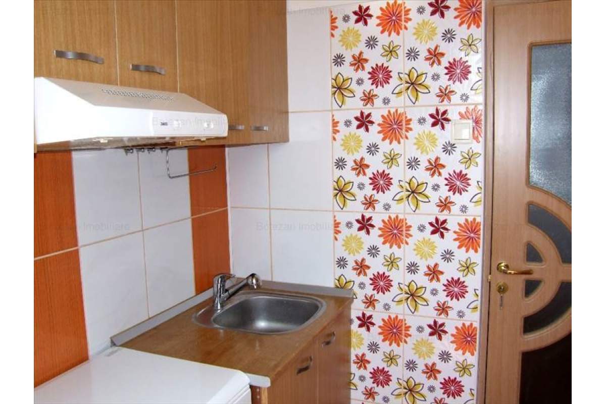  Apartament 2 camere decomandat, mobilat, utilat, zona centrala, Tomis 1-Spital