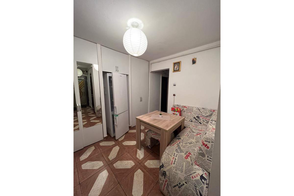 Apartament 2 camere decomandat, zona Lujerului