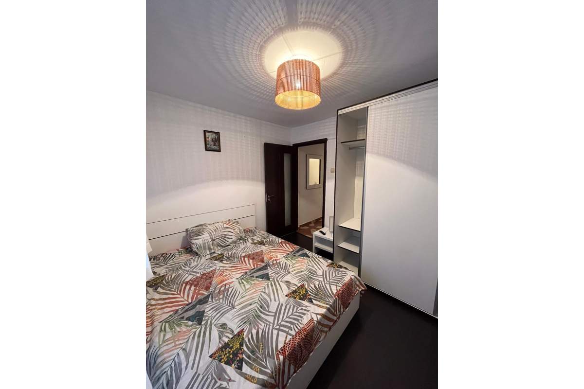 Apartament 2 camere decomandat, zona Lujerului