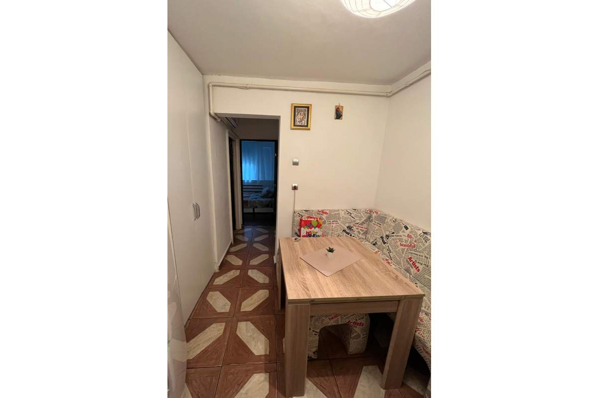 Apartament 2 camere decomandat, zona Lujerului