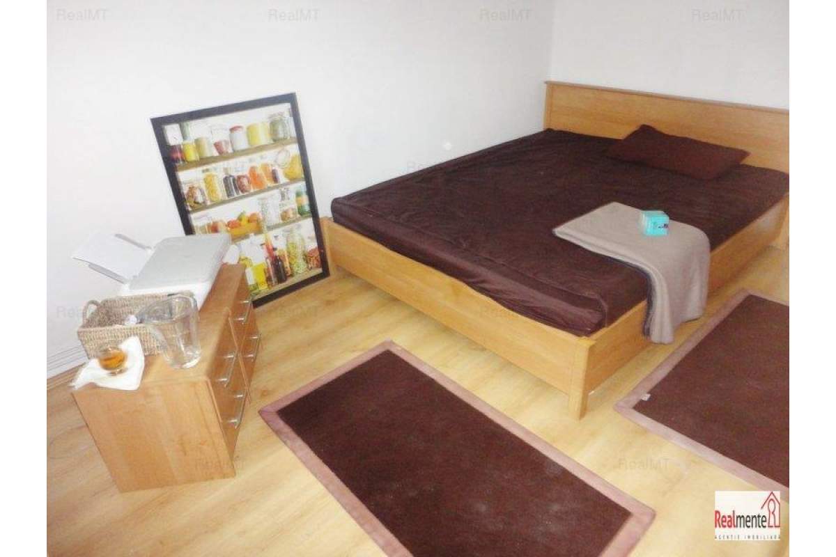 Apartament 2 camere decomandat
