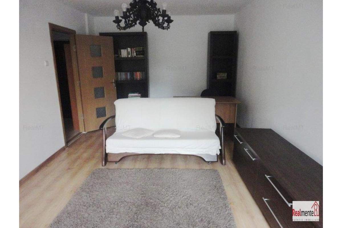  Apartament 2 camere decomandat