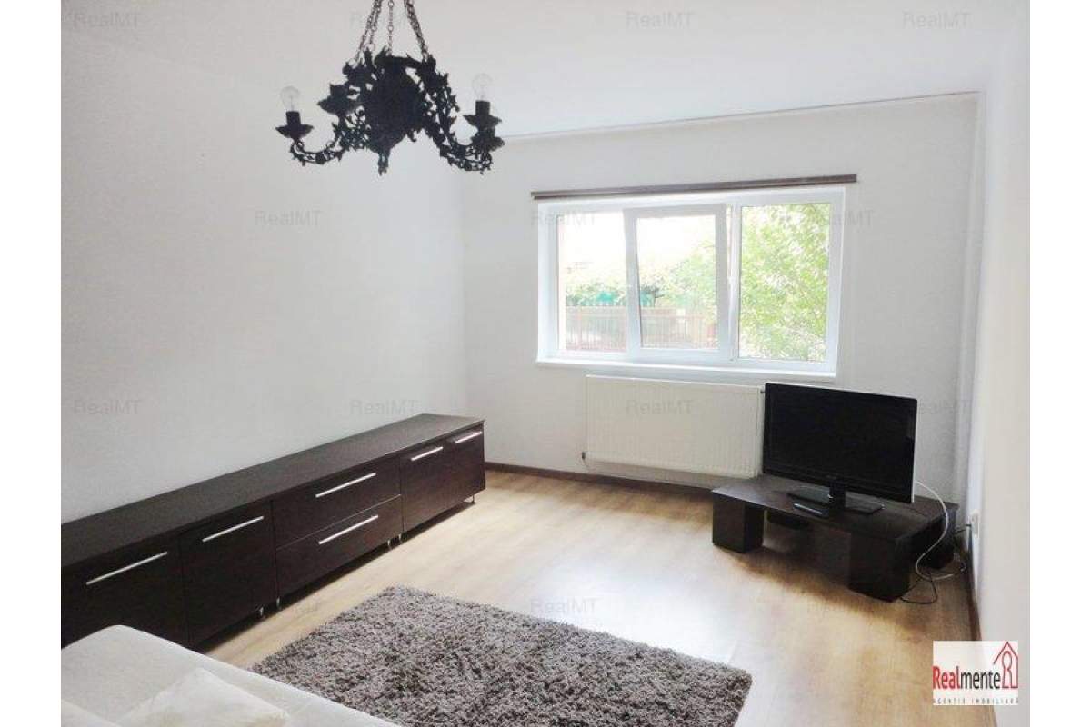 Apartament 2 camere decomandat