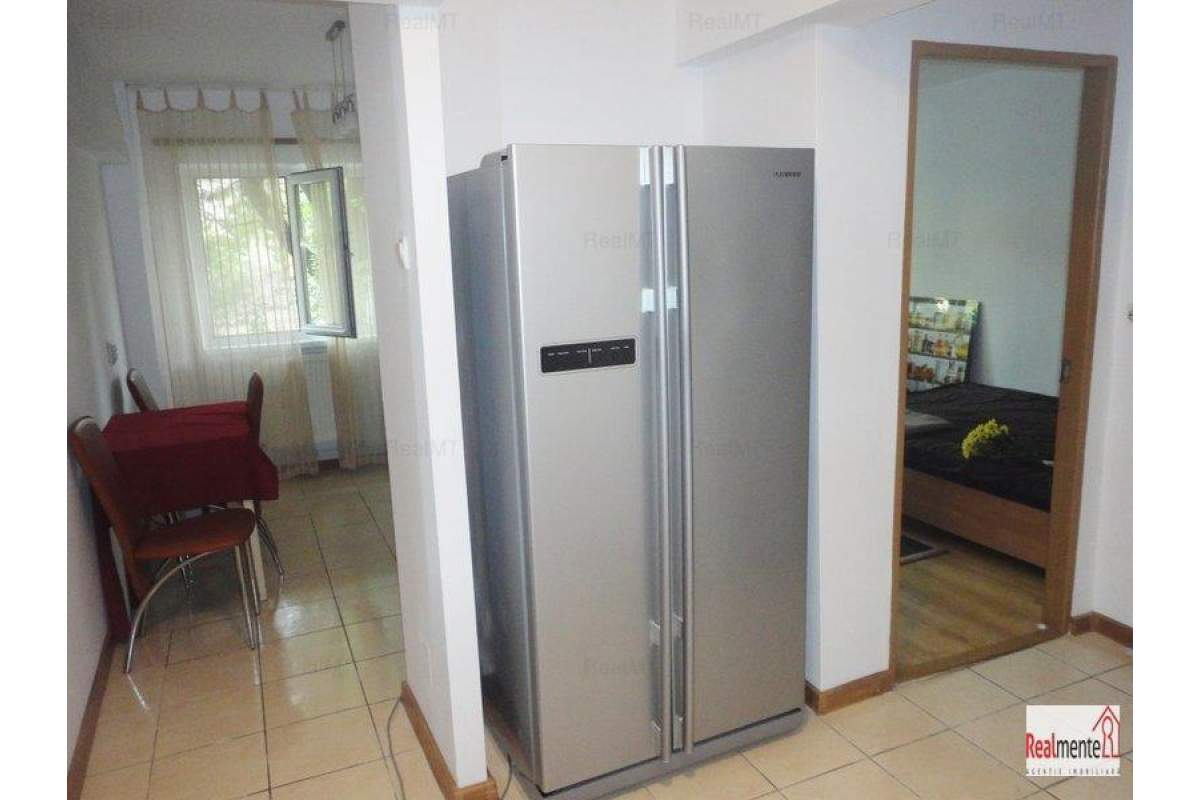 Apartament 2 camere decomandat