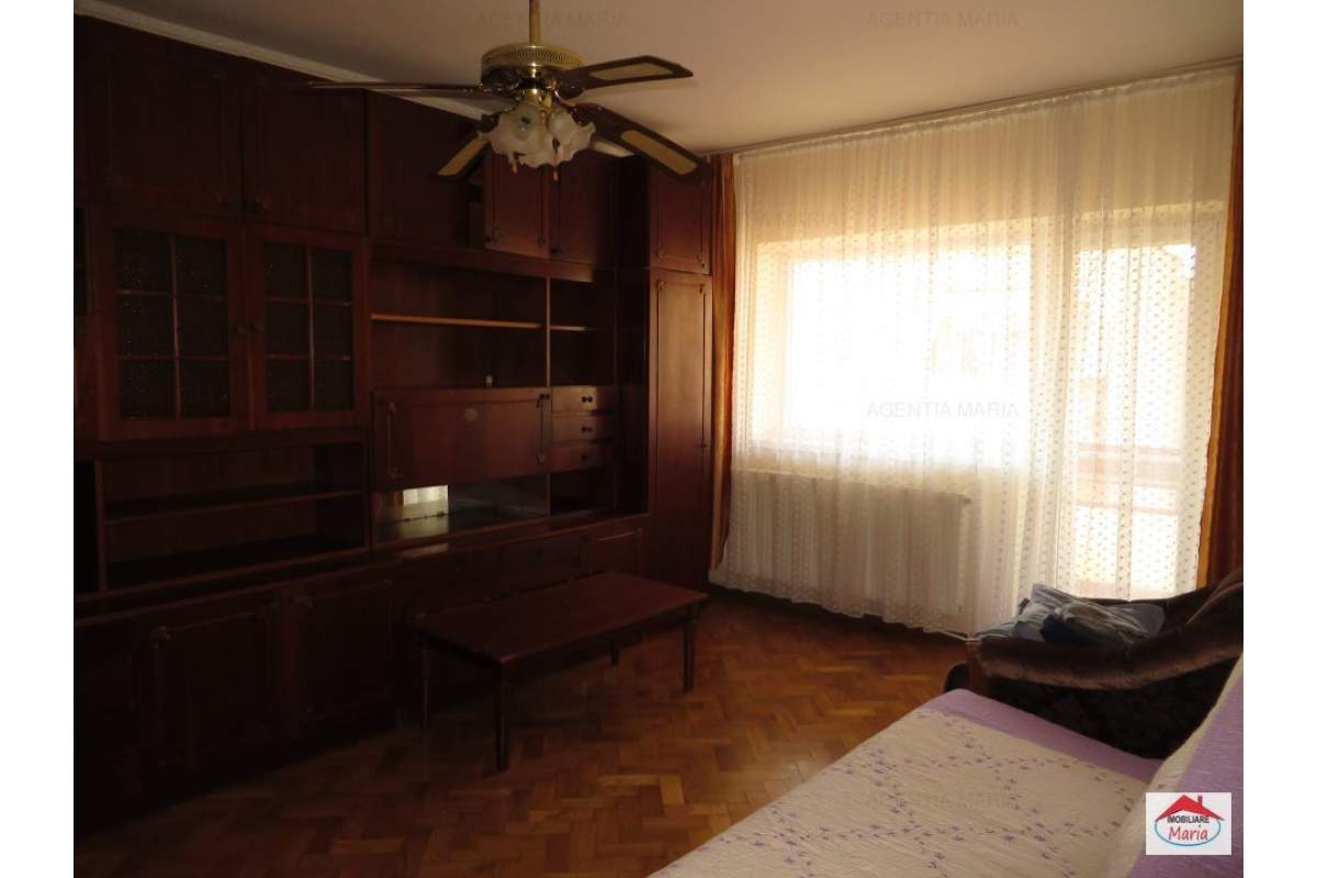  Apartament 2 camere decomandate, centru