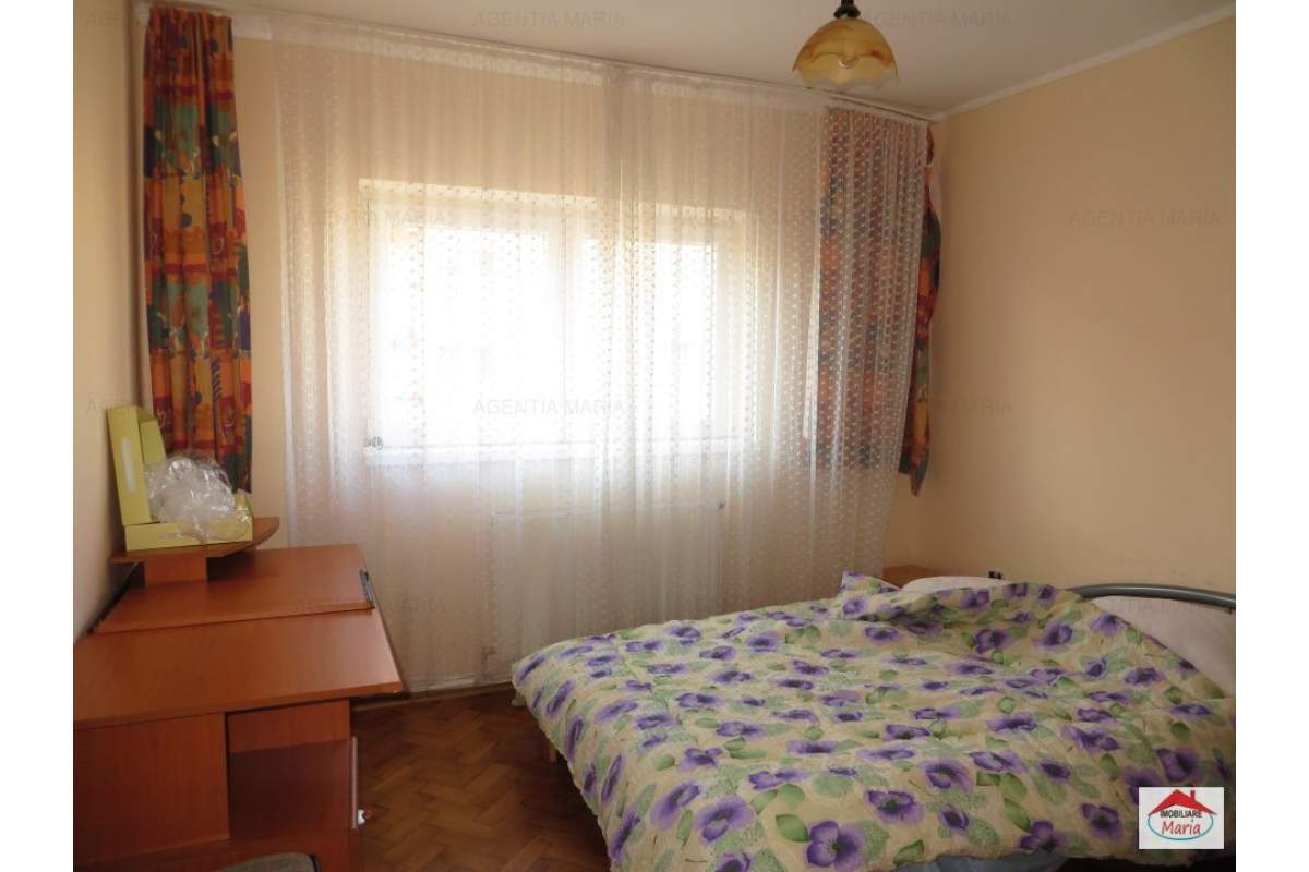  Apartament 2 camere decomandate, centru