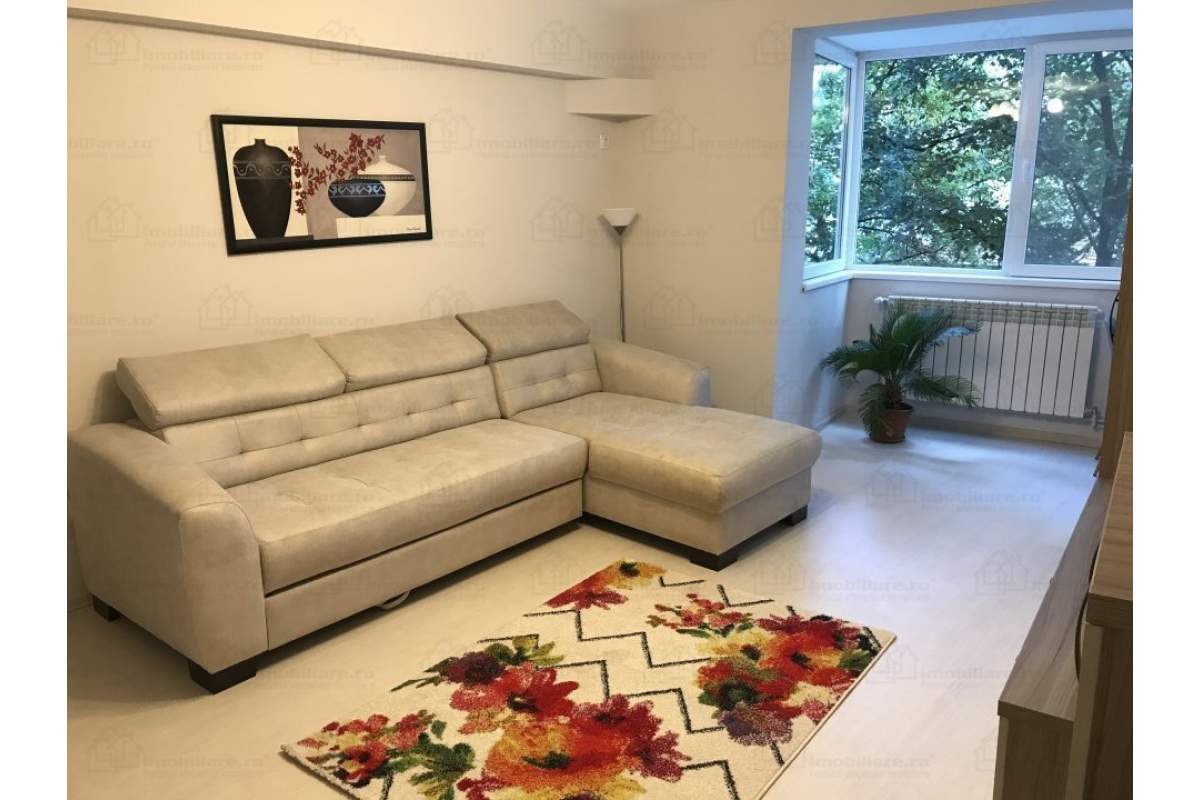 Apartament 2 camere lux, ultracentral pe malul Crisulu langa pizzeria Crinul Alb