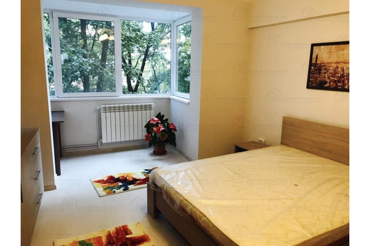 Apartament 2 camere lux, ultracentral pe malul Crisulu langa pizzeria Crinul Alb