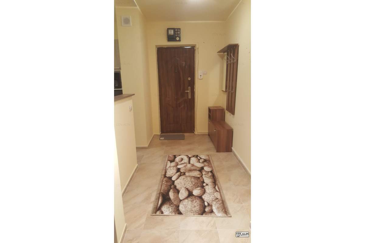  APARTAMENT 2 CAMERE, RENOVAT, DECOMANDAT, MOBILAT SI UTILAT.