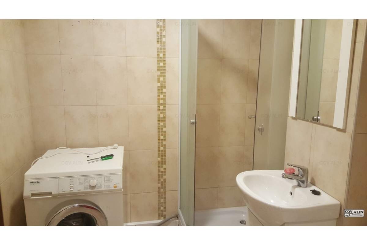  APARTAMENT 2 CAMERE, RENOVAT, DECOMANDAT, MOBILAT SI UTILAT.