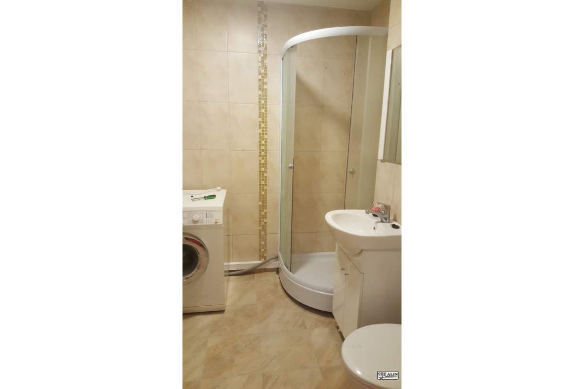  APARTAMENT 2 CAMERE, RENOVAT, DECOMANDAT, MOBILAT SI UTILAT.