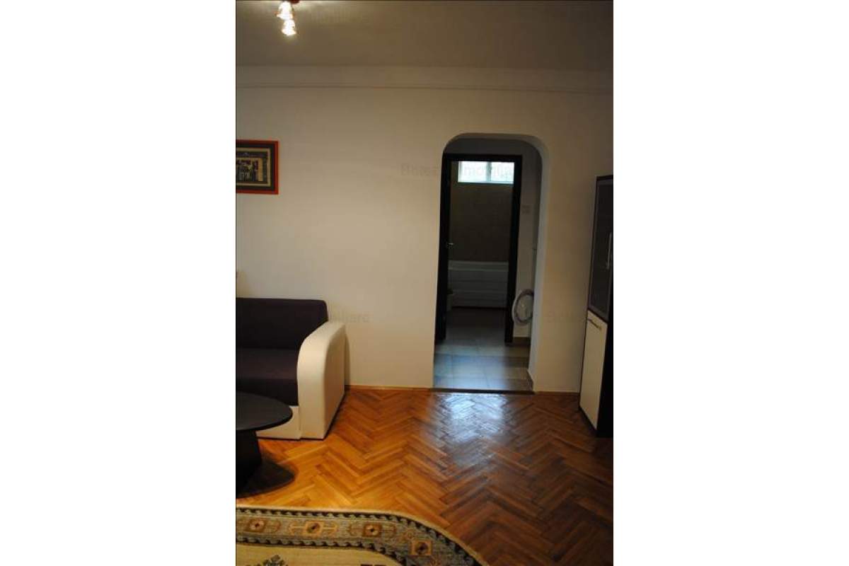  Apartament 2 camere, renovat, utilat, mobilat, zona Tomis I - Spital Judetean