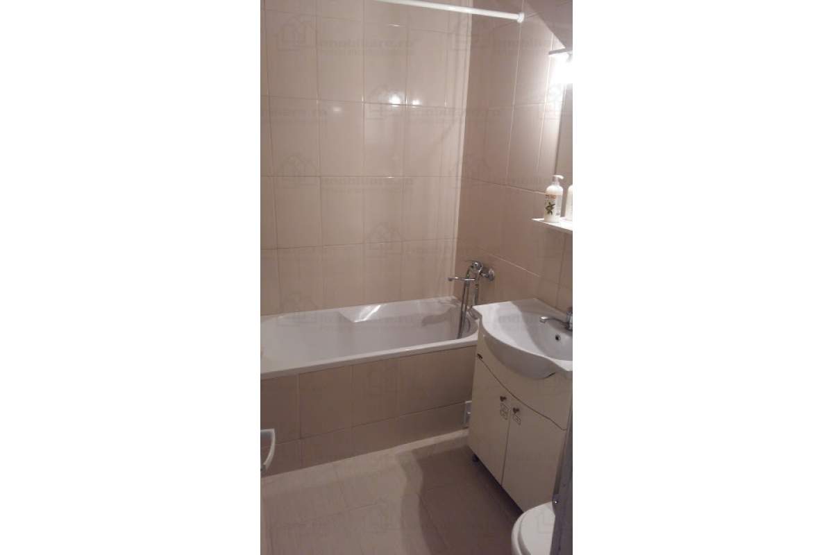 apartament 2 camere vis-a-vis de spitalul judetean