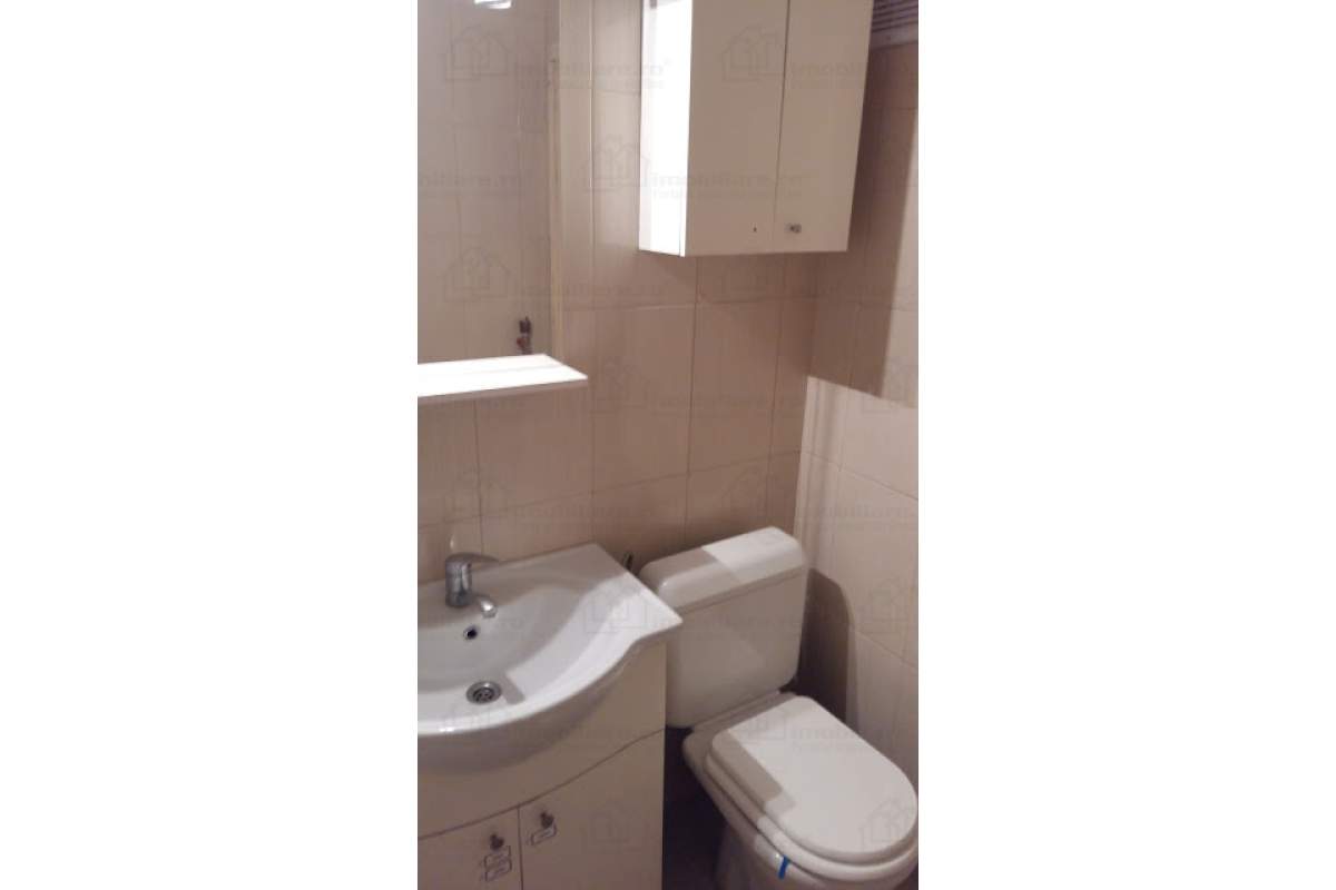 apartament 2 camere vis-a-vis de spitalul judetean