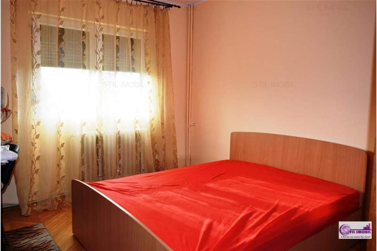  Apartament 3 camere central Targu CUCU