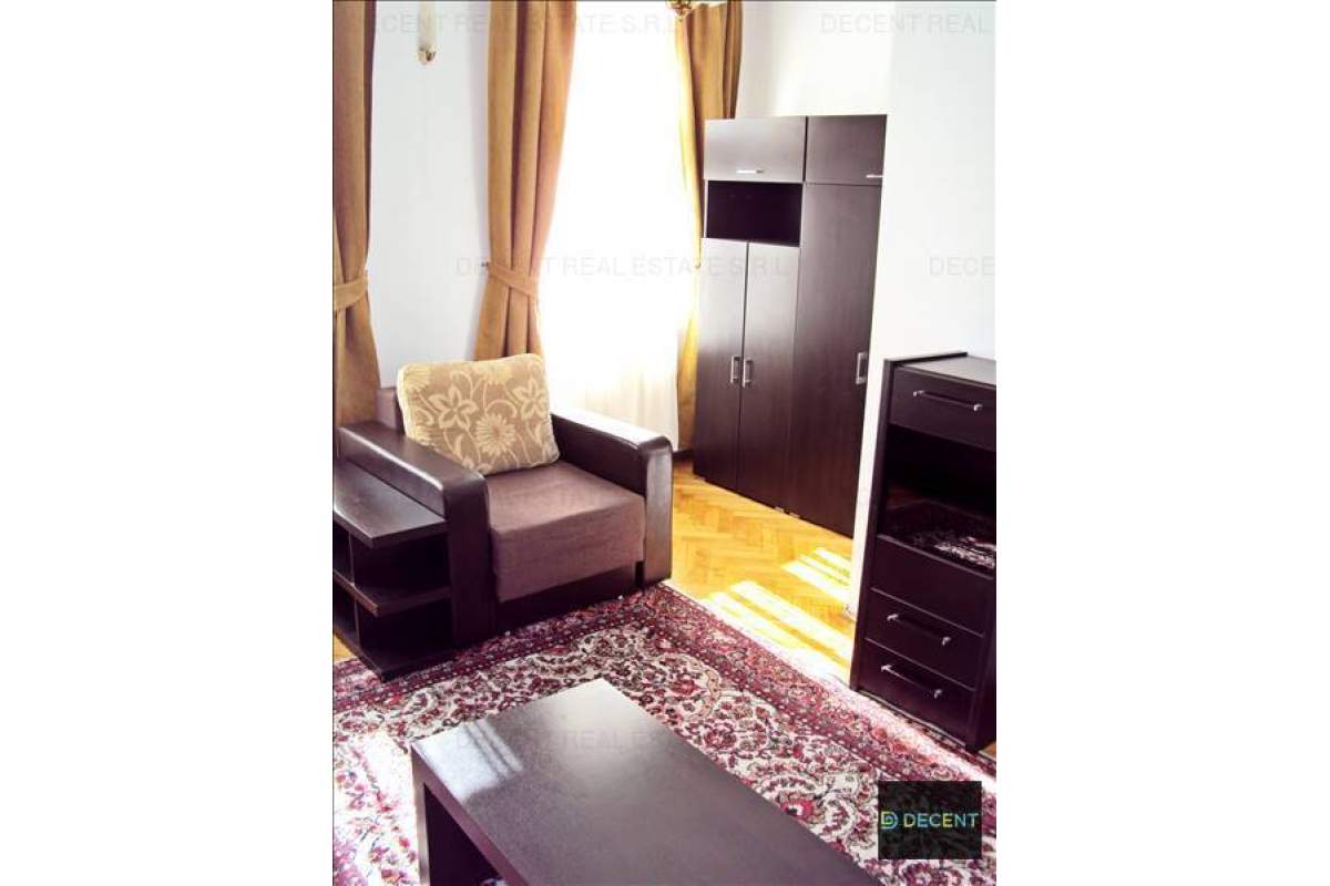  Apartament 3 camere, Centrul Istoric, Brasov