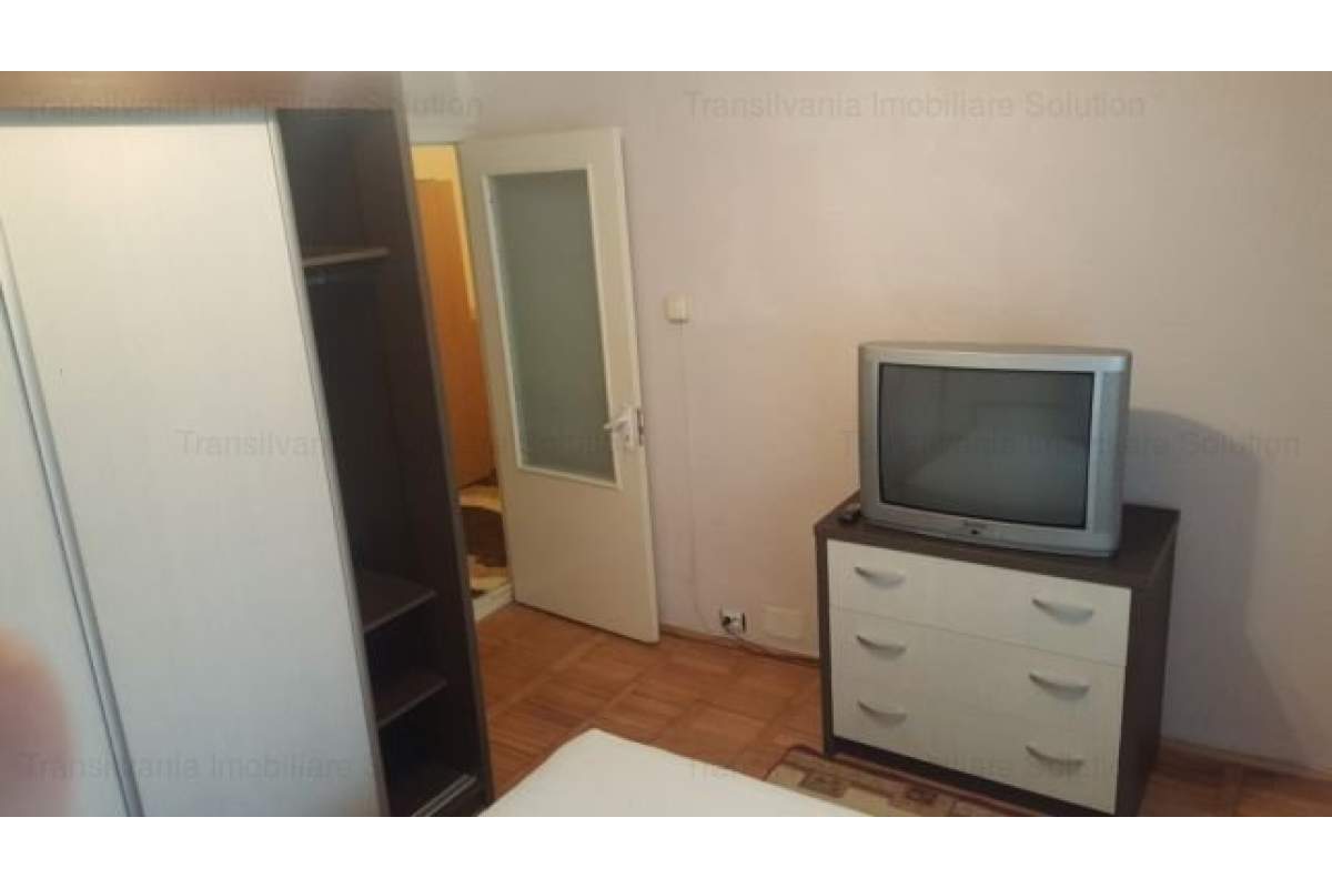  Apartament 3 camere Cetate