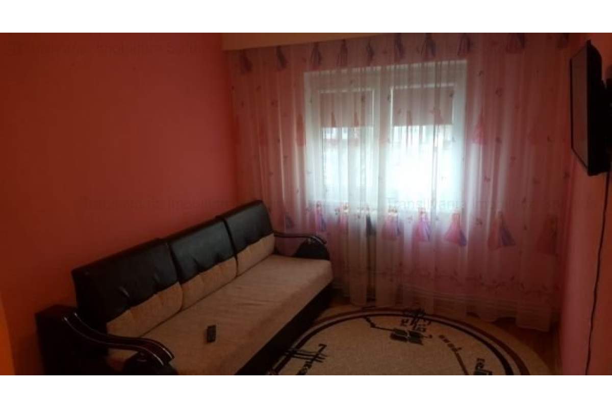  Apartament 3 camere Cetate