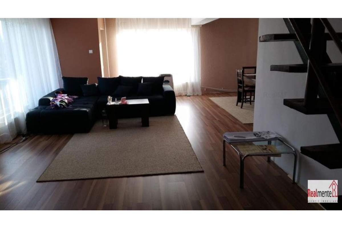  Apartament 3 camere cu scara interioara