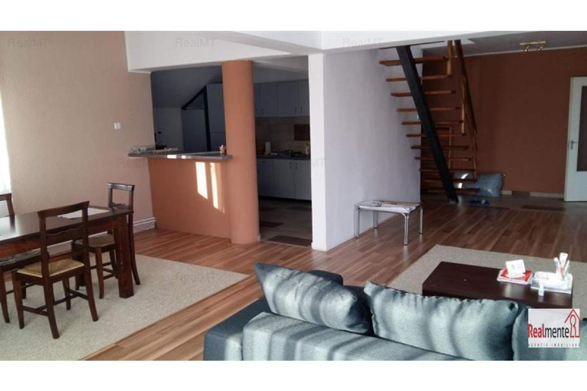  Apartament 3 camere cu scara interioara