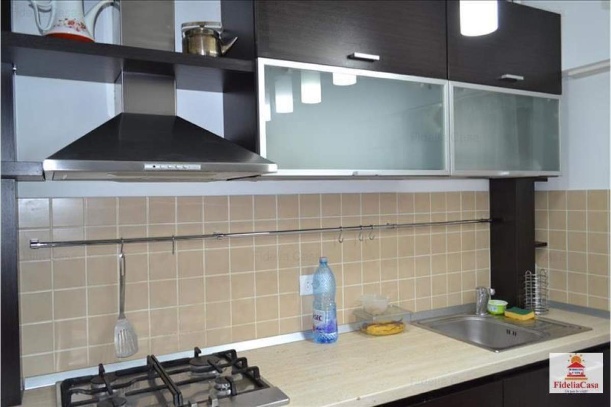  Apartament 3 camere de inchiriat Centru,