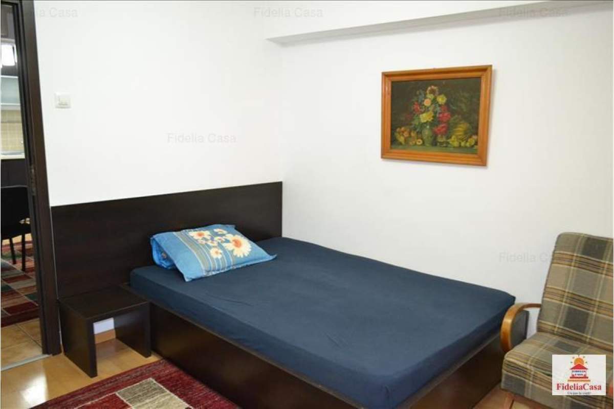  Apartament 3 camere de inchiriat Centru,