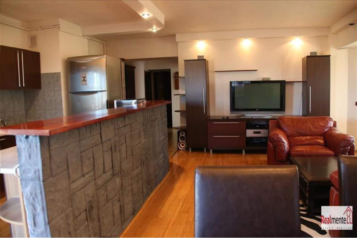 Apartament 3 camere de lux, zona ultracentrala