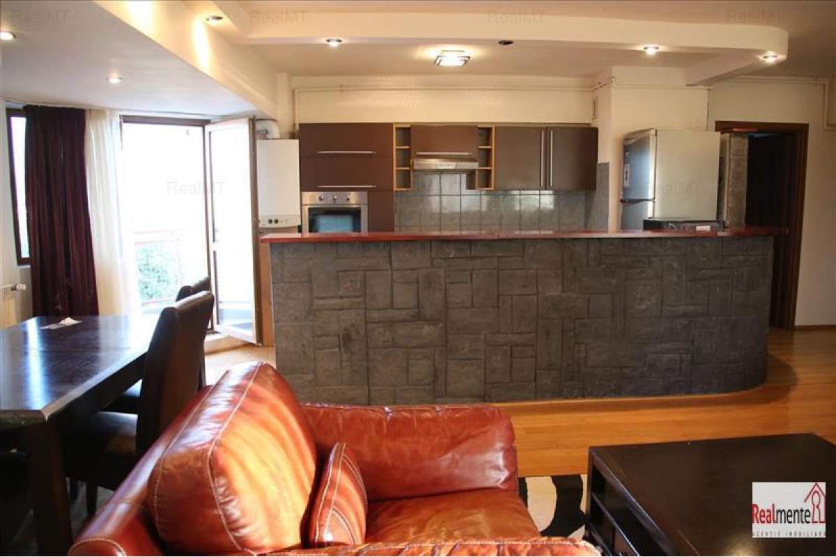 Apartament 3 camere de lux, zona ultracentrala