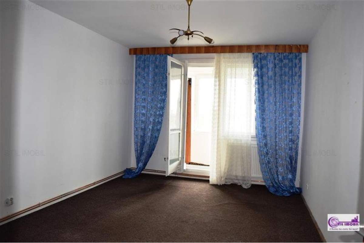  Apartament 3 camere decomandat Tatarasi