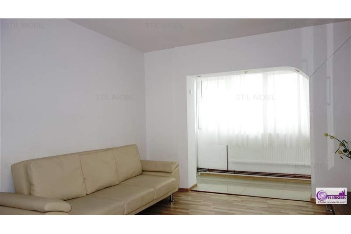  Apartament 3 camere decomandat zona Alexandru cel Bun