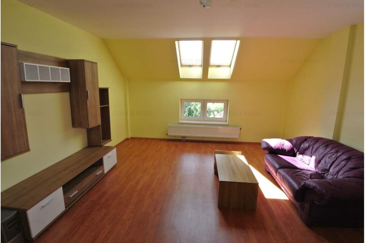  Apartament 3 camere, decomandat, zona Calea Moldovei