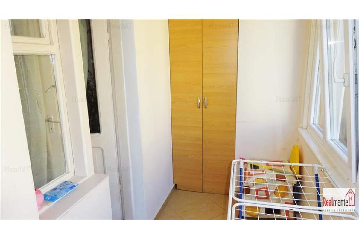  Apartament 3 camere, decomandat, zona Kaufland