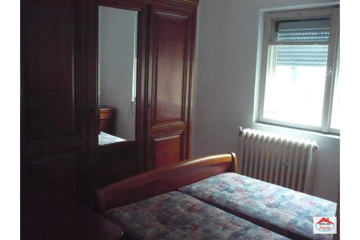  Apartament 3 camere decomandate, mobilat Micro 16