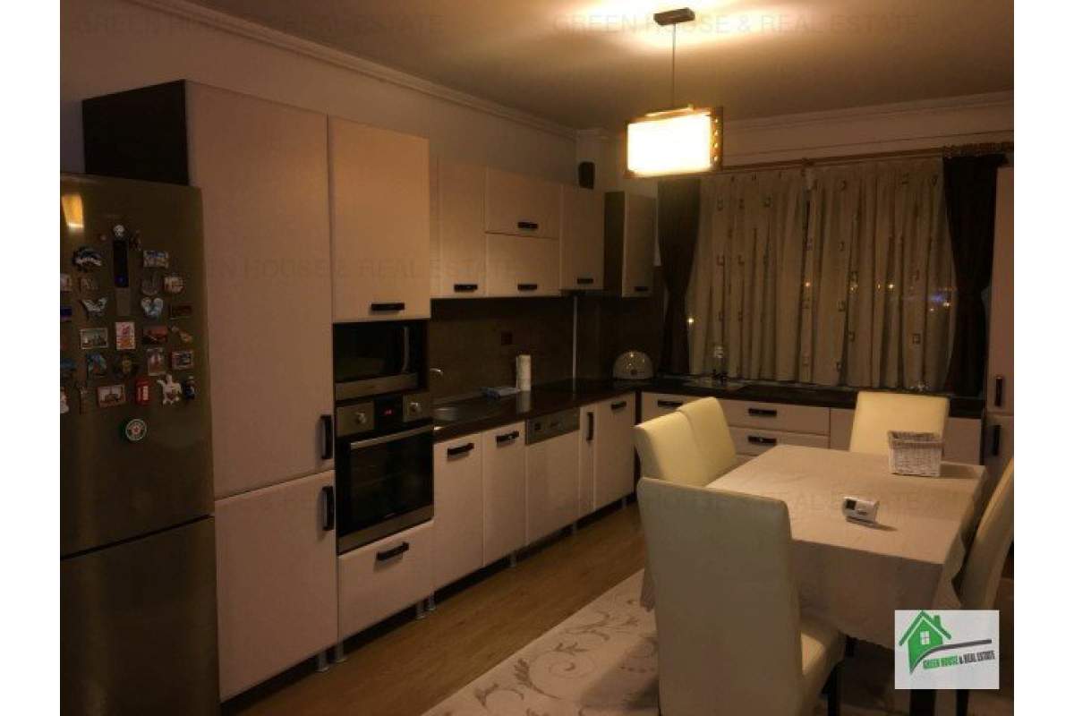  Apartament 3 camere decomandat,mobilat si utilat categoria lux