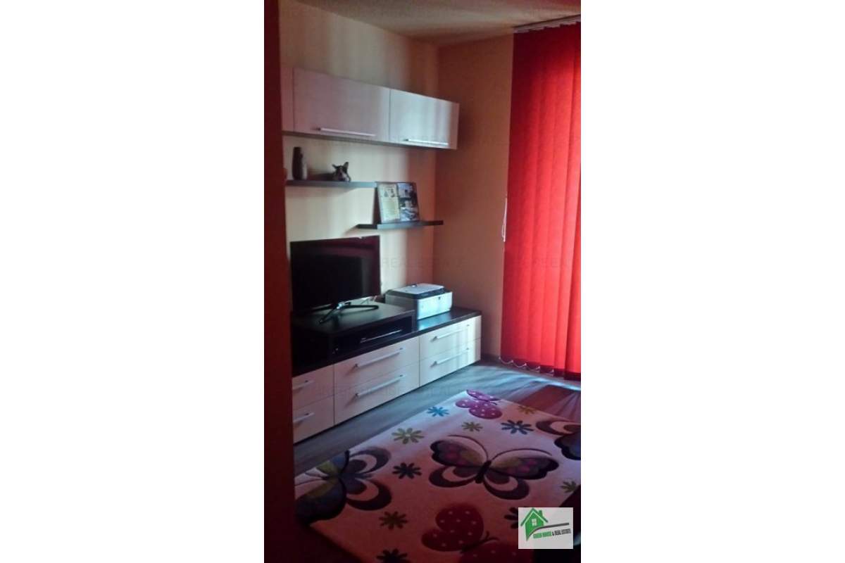  Apartament 3 camere decomandat,mobilat si utilat