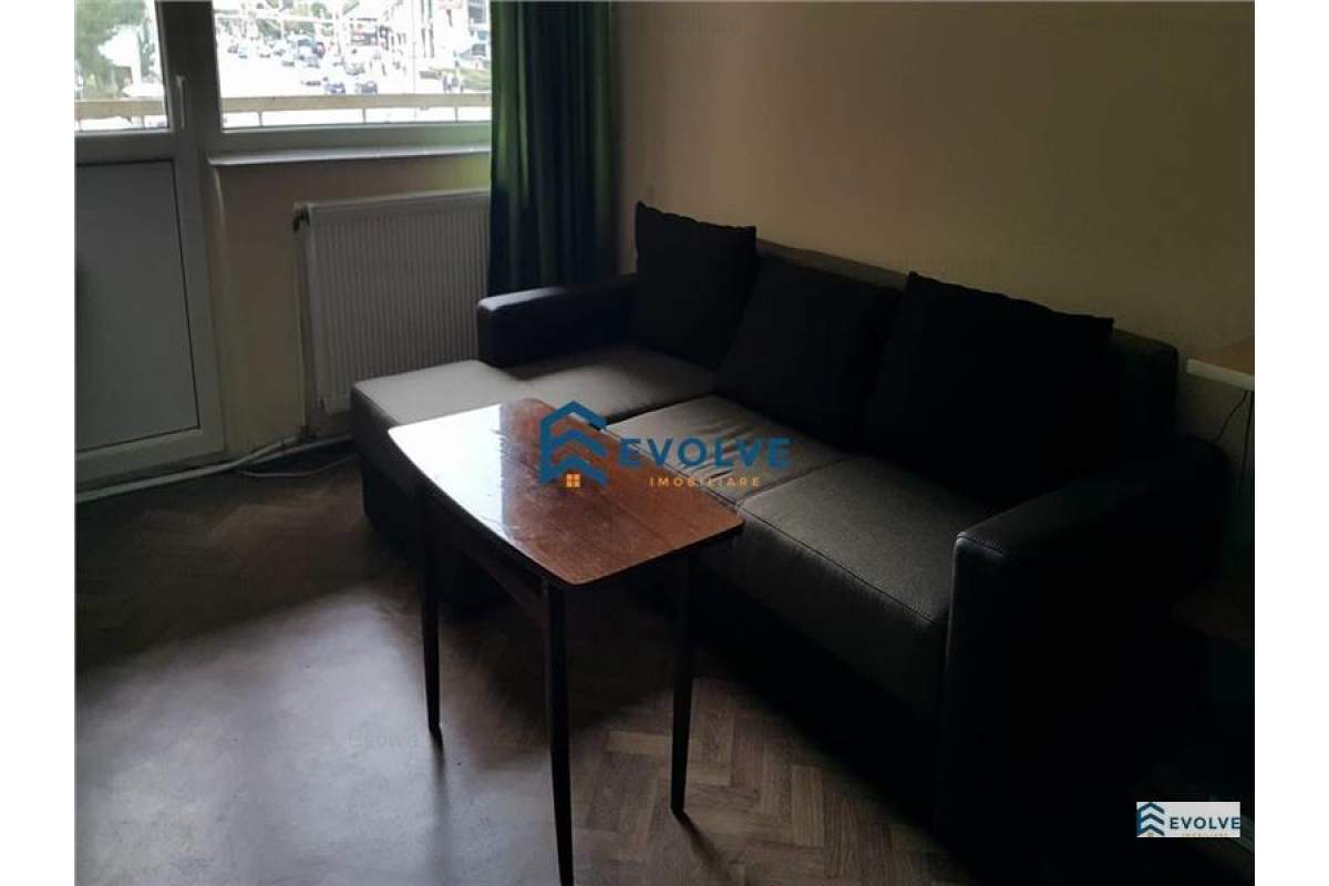 Apartament 3 camere, Independentei - vis-a-vis umf