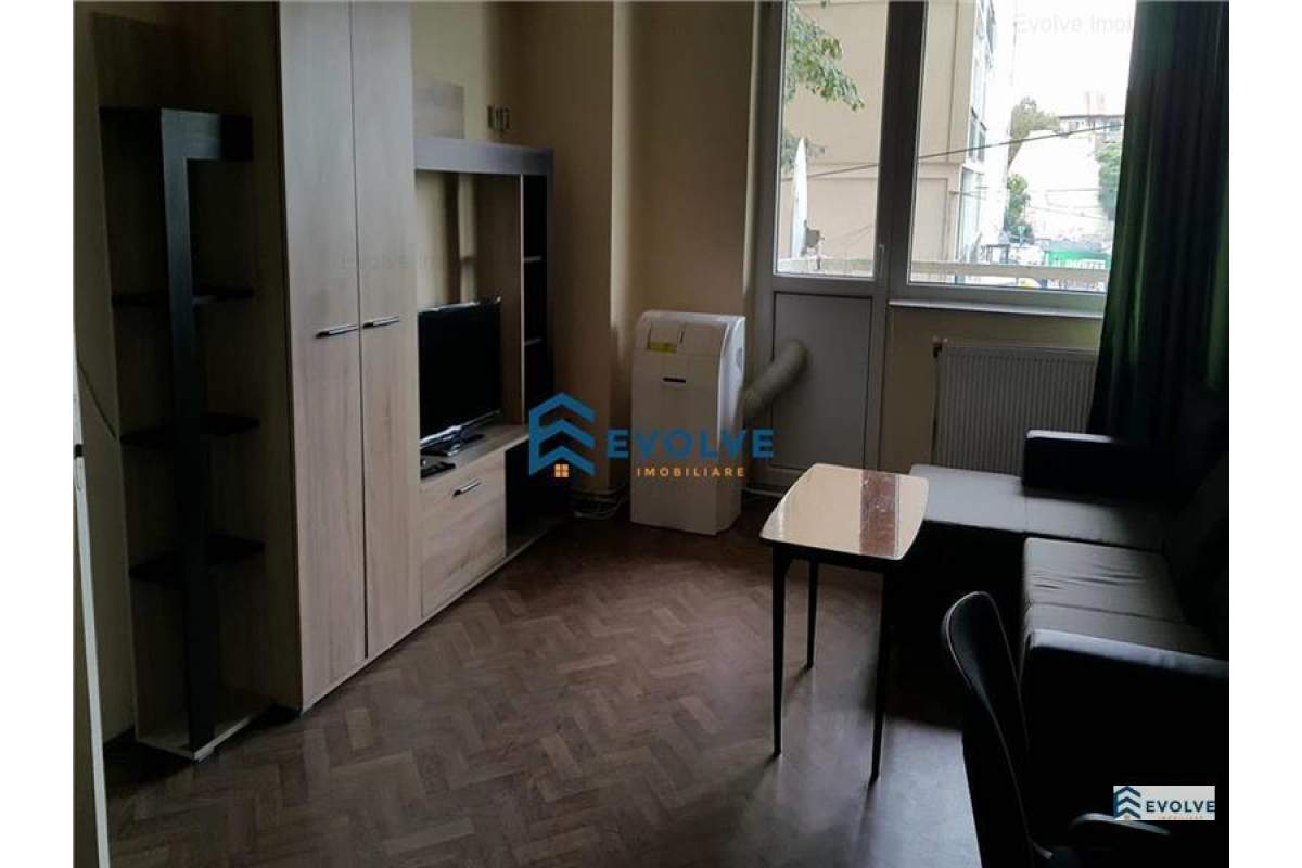 Apartament 3 camere, Independentei - vis-a-vis umf