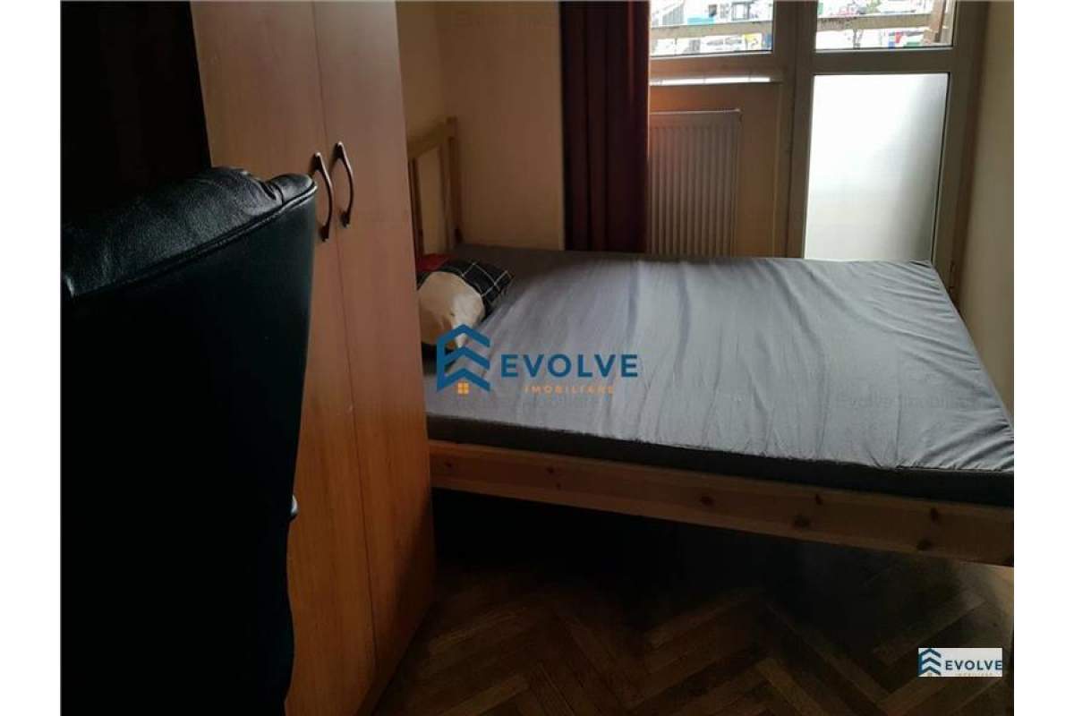 Apartament 3 camere, Independentei - vis-a-vis umf