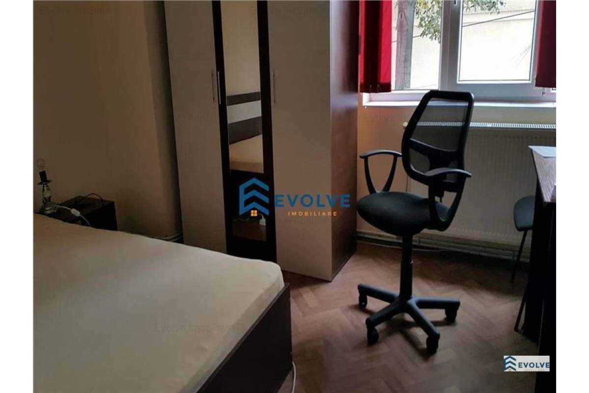 Apartament 3 camere, Independentei - vis-a-vis umf