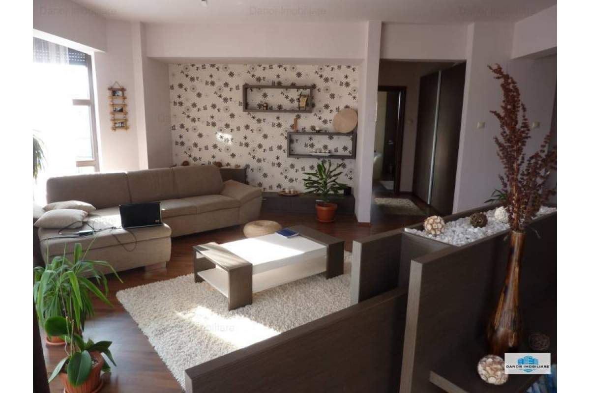  apartament 3 camere lux Oradea.