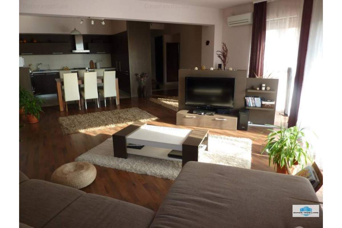  apartament 3 camere lux Oradea.