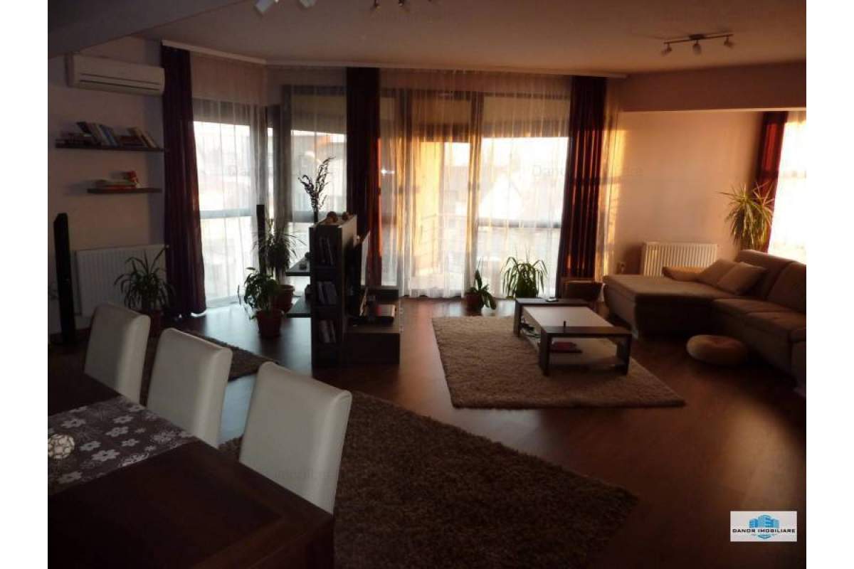  apartament 3 camere lux Oradea.