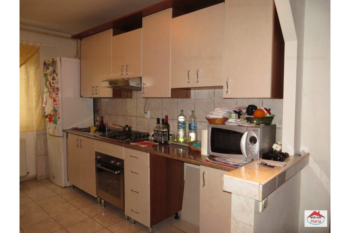  Apartament 3 camere Micro 15