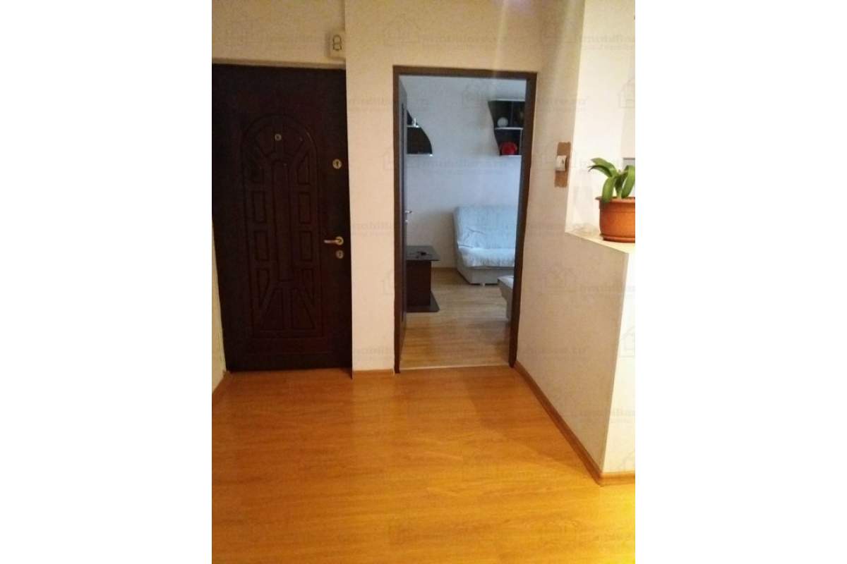  Apartament 3 camere , Rogerius