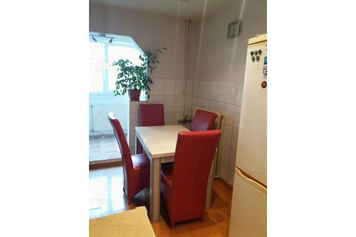  Apartament 3 camere , Rogerius